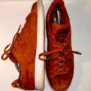 Adidas Oroginals (Stan Smith)- (Brown/Camo)-(Men’s Size 10) Tennis Shoes Leather